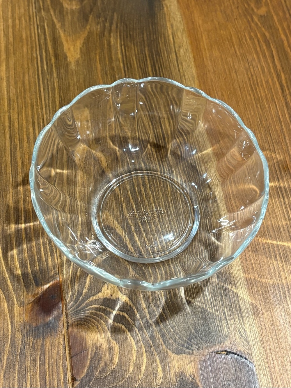 Arcoroc clear glass scalloped bowl container